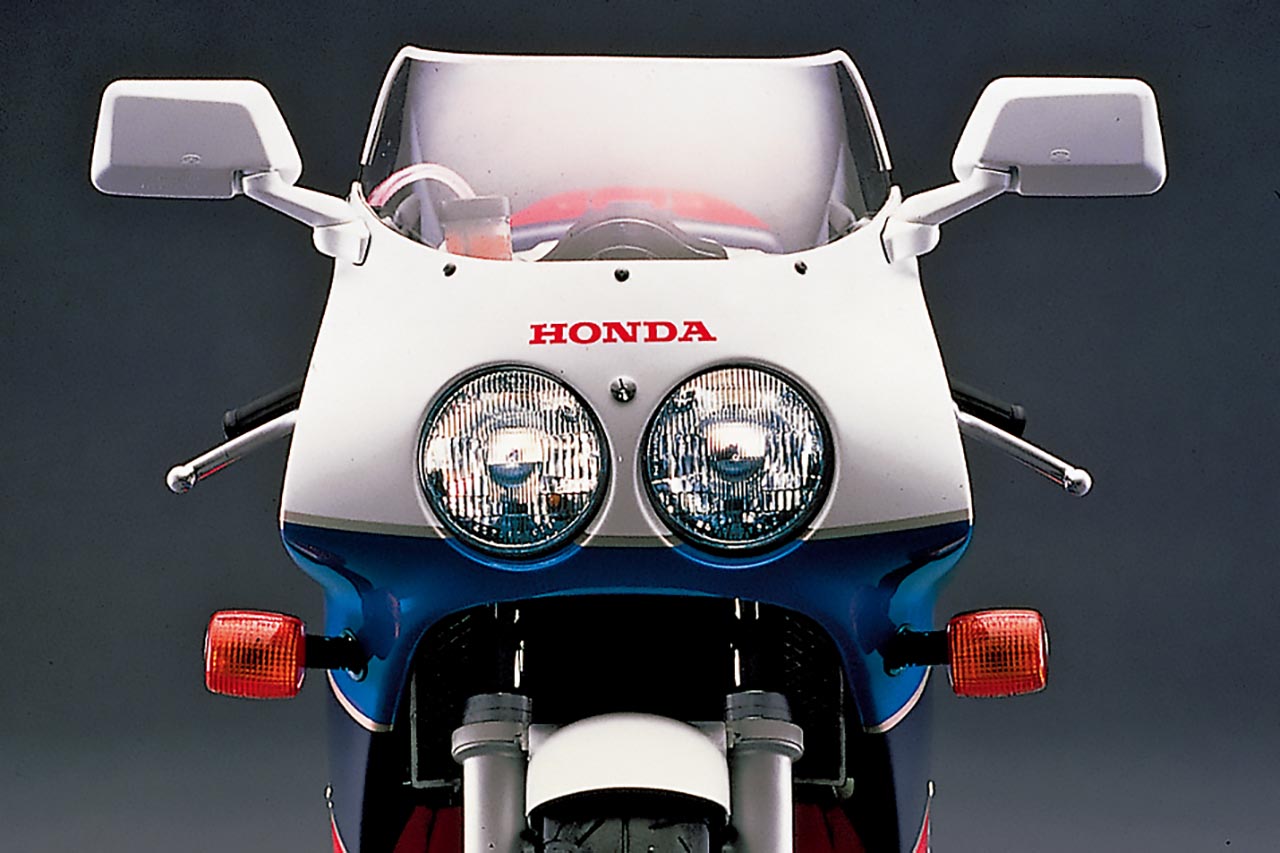 画像 : 5番目の画像 - 【写真10枚】ホンダ「VFR750R（RC30）」（1987年） - webオートバイ