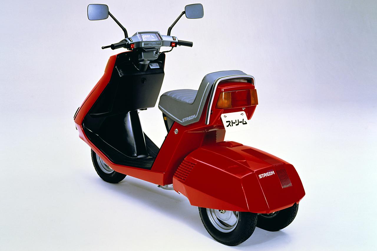 画像: Honda STREAM 当時価格:19万8000円(北海道は20万1000円、一部離島を除く)