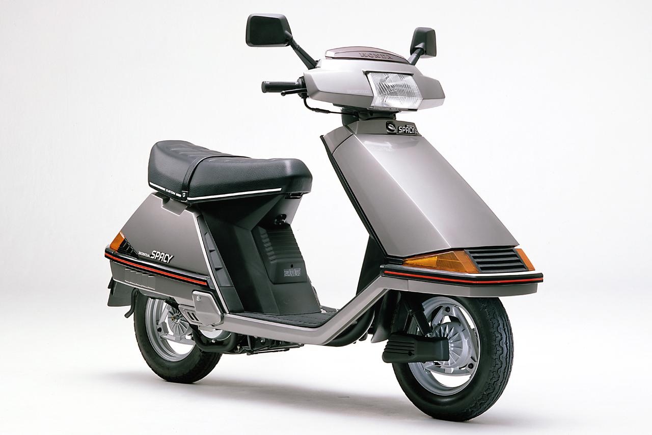 画像: 全長×全幅×全高：1725×675×1060mm 車両重量：81kg