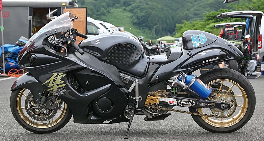 画像1: クレイジー8クラス常連が駆る2代目ドラッグBUSA