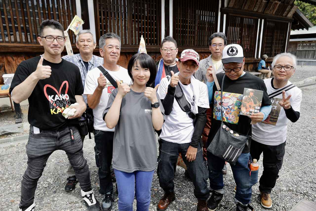 画像: ゲストの花野ちゃんは歌うバイク女子。バイクイベントなどで見かけた方も多いかと思います。花野ちゃんファンの「花野組」も集結です。