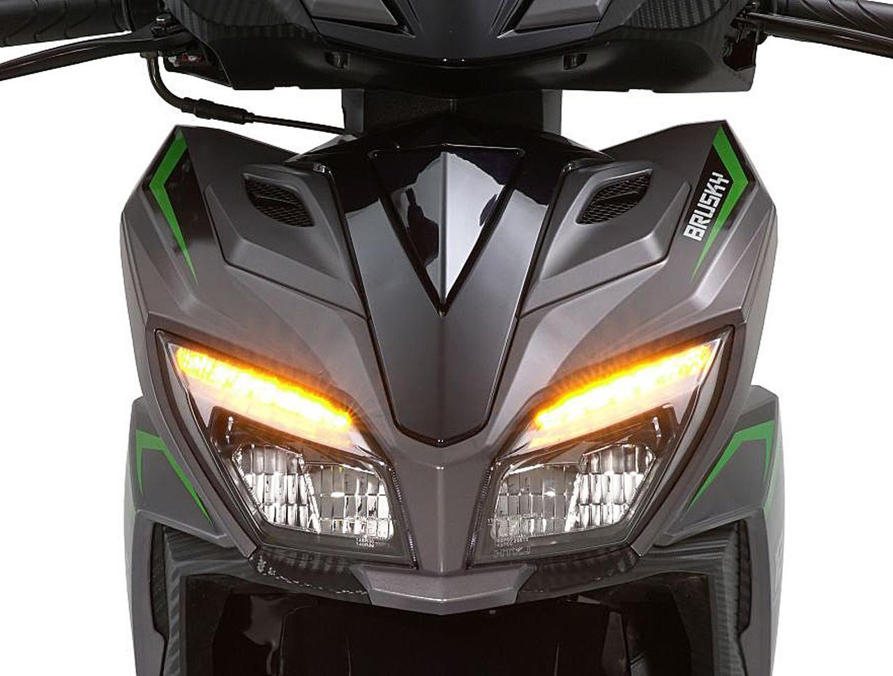 画像7: 【え? カワサキのスクーター!?】毎日任務遂行中! カワサキ「BRUSKY 125」はお手頃スポーツスクーター【世界でがんばる!! 日本メーカーの珍車大図鑑 Vol.20】