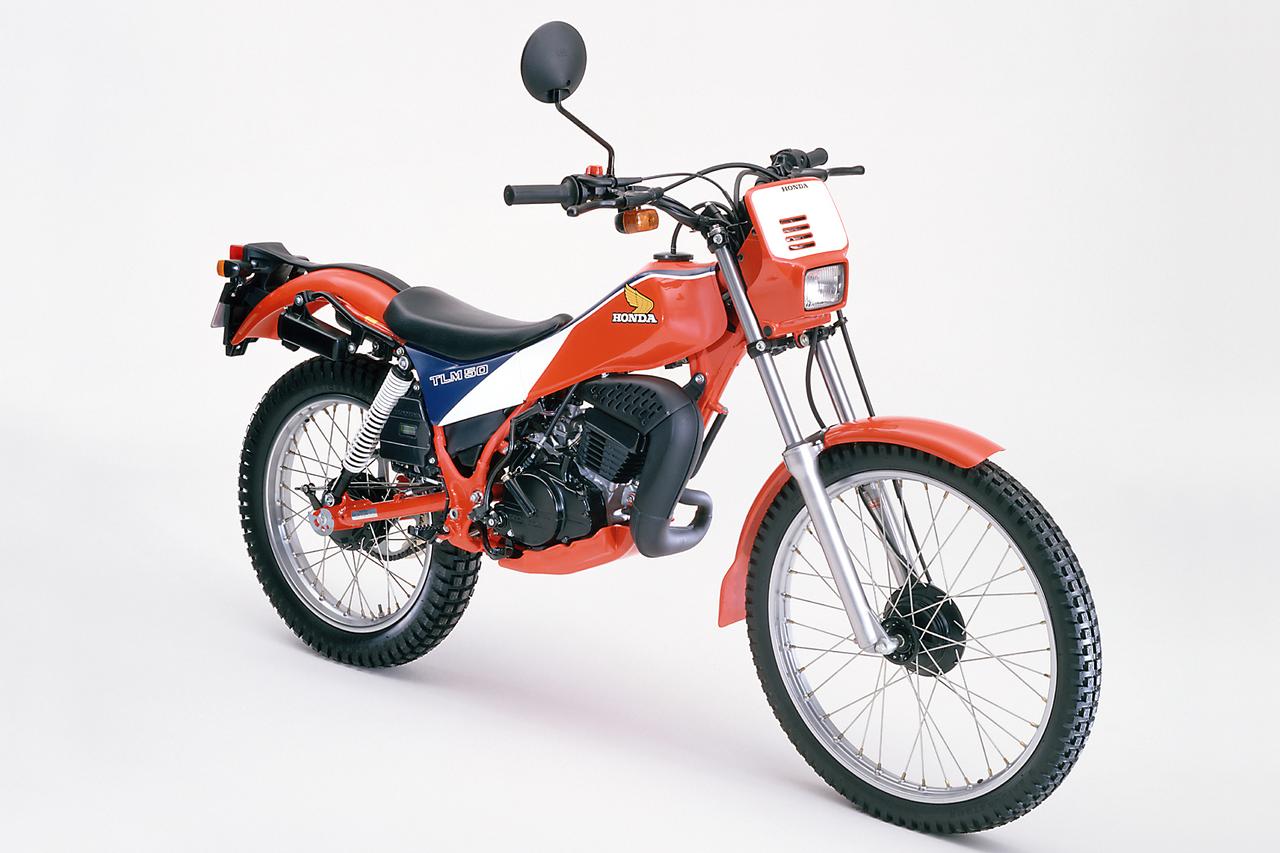 画像: 全長×全幅×全高：1985×825×1070mm ホイールベース：1290mm シート高：750mm 車両重量：78kg