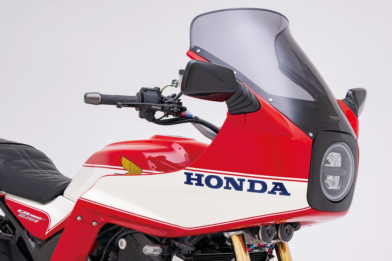 画像: 大きなカウルはボルドール2と同じ形状のCB750FCインテグラのもの。スクリーンはMRA製のツーリングタイプを装着する。