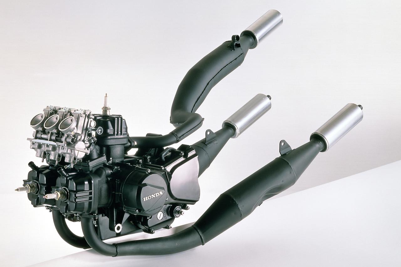 画像: Honda MVX250F 当時価格：42万8000円（北海道、沖縄は6000円高。一部離島は除く。）