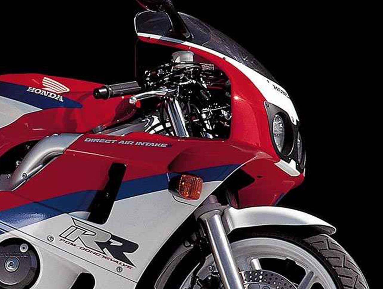 ホンダ「CBR400RR（NC29）」（1990年）新エンジンと低重心フレーム