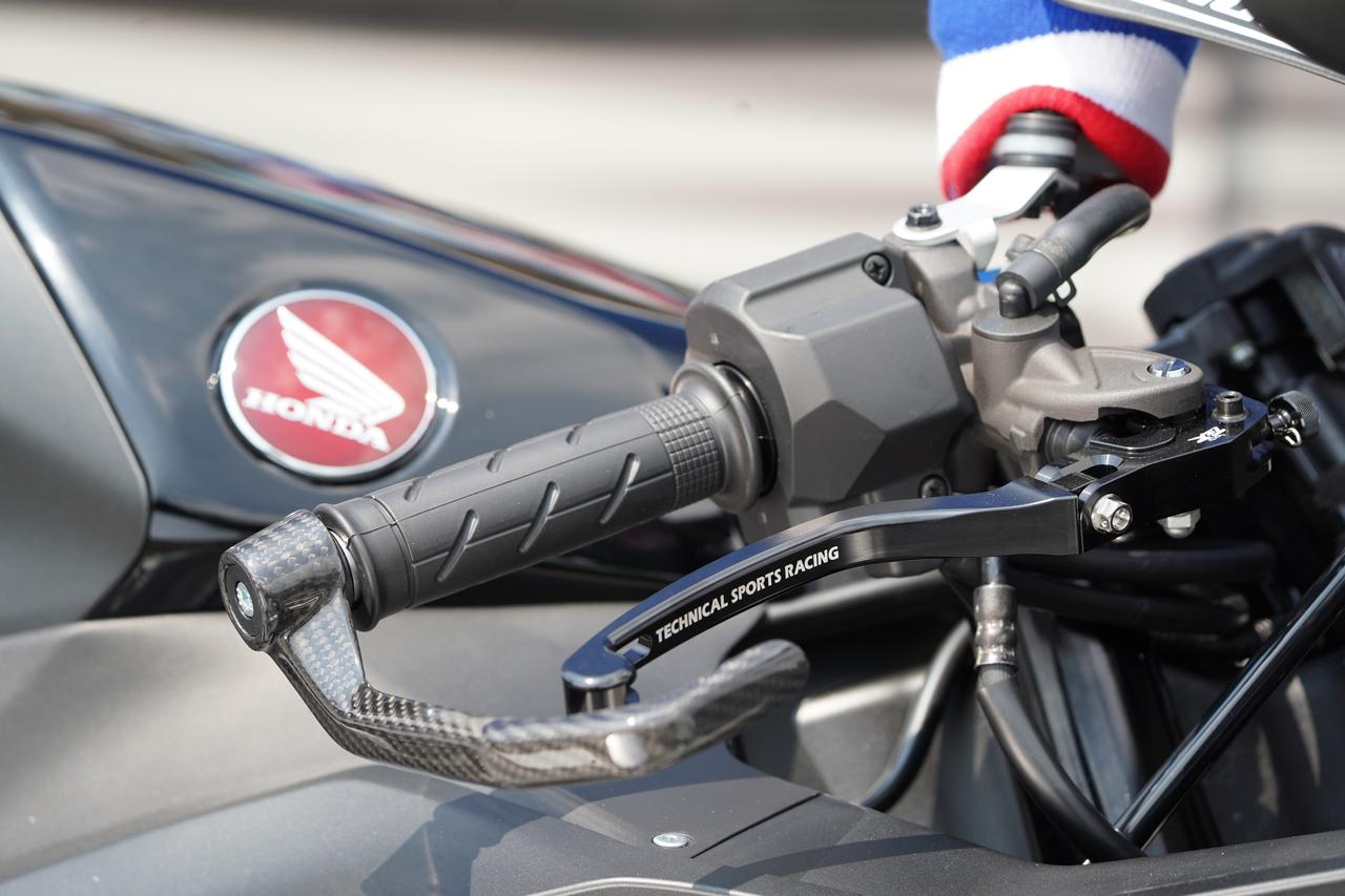 画像: TSR/ブレーキレバー CBR1000RR-R STマスター用  2020年〜のCBR1000RR-Rに対応。カラーはハードアルマイトとブラックを用意。価格／1万9800円。