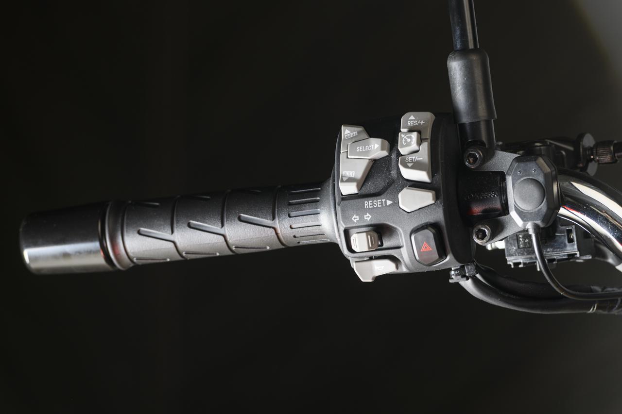 画像21: 【実車チェック!】カワサキ「Z900RS SE」の細部・ライポジを徹底紹介&詳細解説!