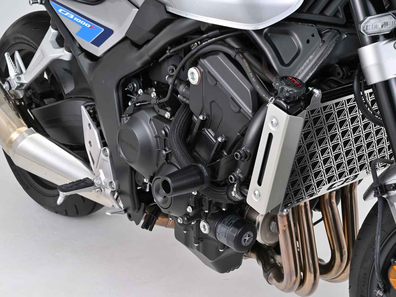 画像14: ホンダ「CB1000F」用カスタムパーツがデイトナから続々登場! 気になる内容を速攻チェック!