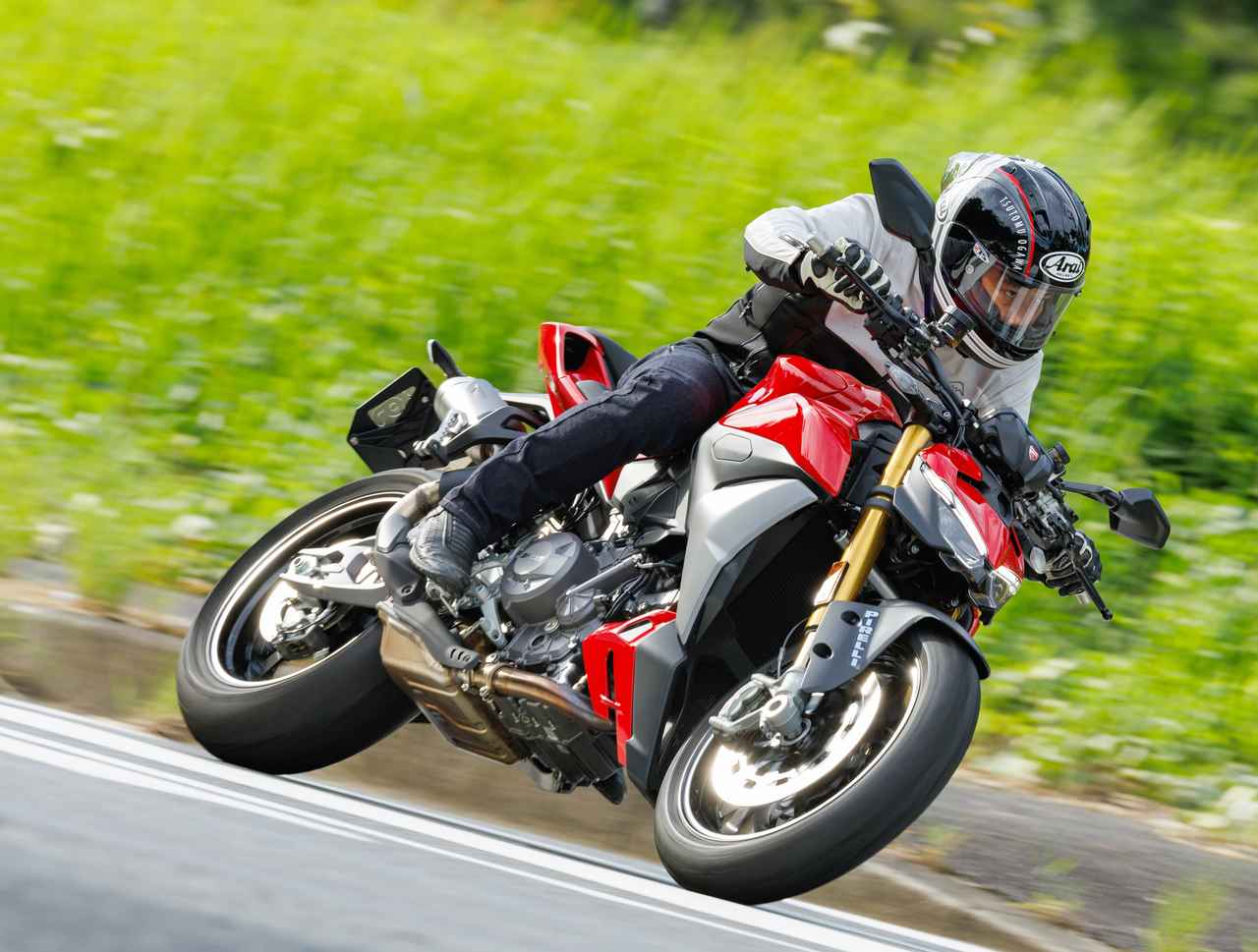 画像 : 19番目の画像 - 【写真19点】ドゥカティ「ストリートファイター V2 S」 - webオートバイ