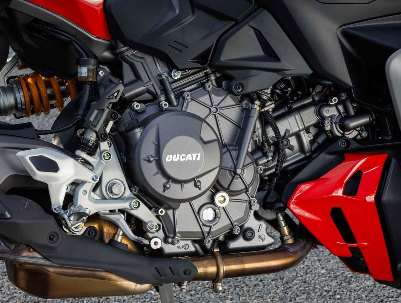 画像 : 10番目の画像 - 【写真19点】ドゥカティ「ストリートファイター V2 S」 - webオートバイ