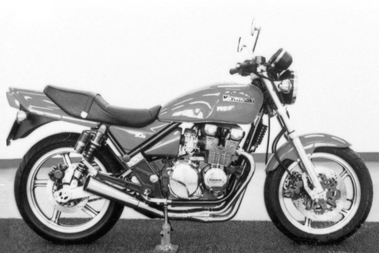 画像: 量産直前のファイナルモックアップ。ほぼこの形で市販化されたが、タンクマークには「Kawasaki」が装着されている。