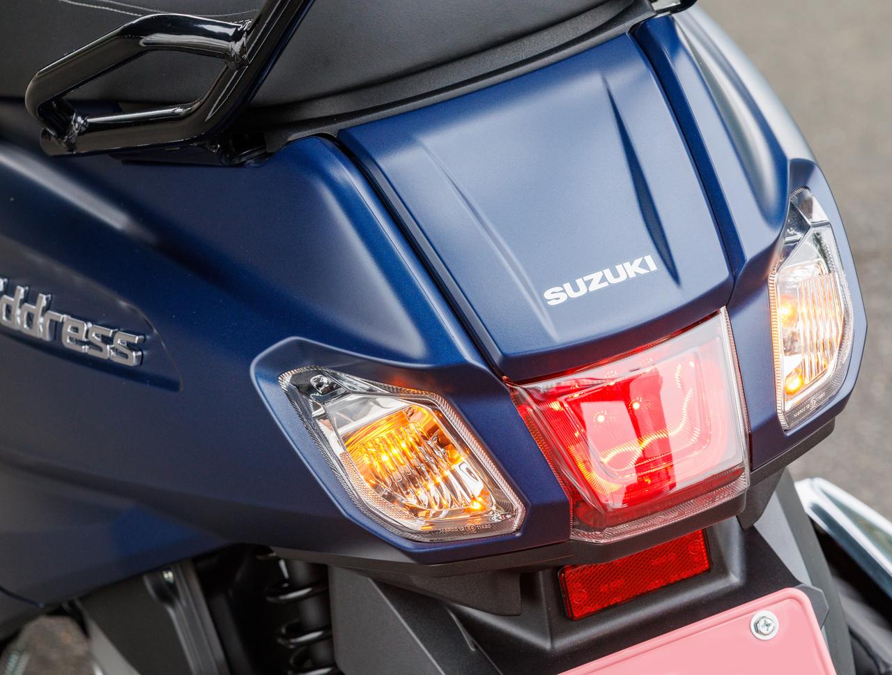 画像: ボディラインにフィットしたコンビネーションランプ内には、特徴的なU字型の発光パターンを持つLEDテールランプを備えている。