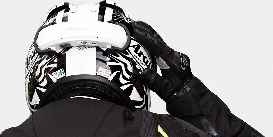 画像1: ヘルメットを叩くジャスチャーコマンドで 機能操作できる！