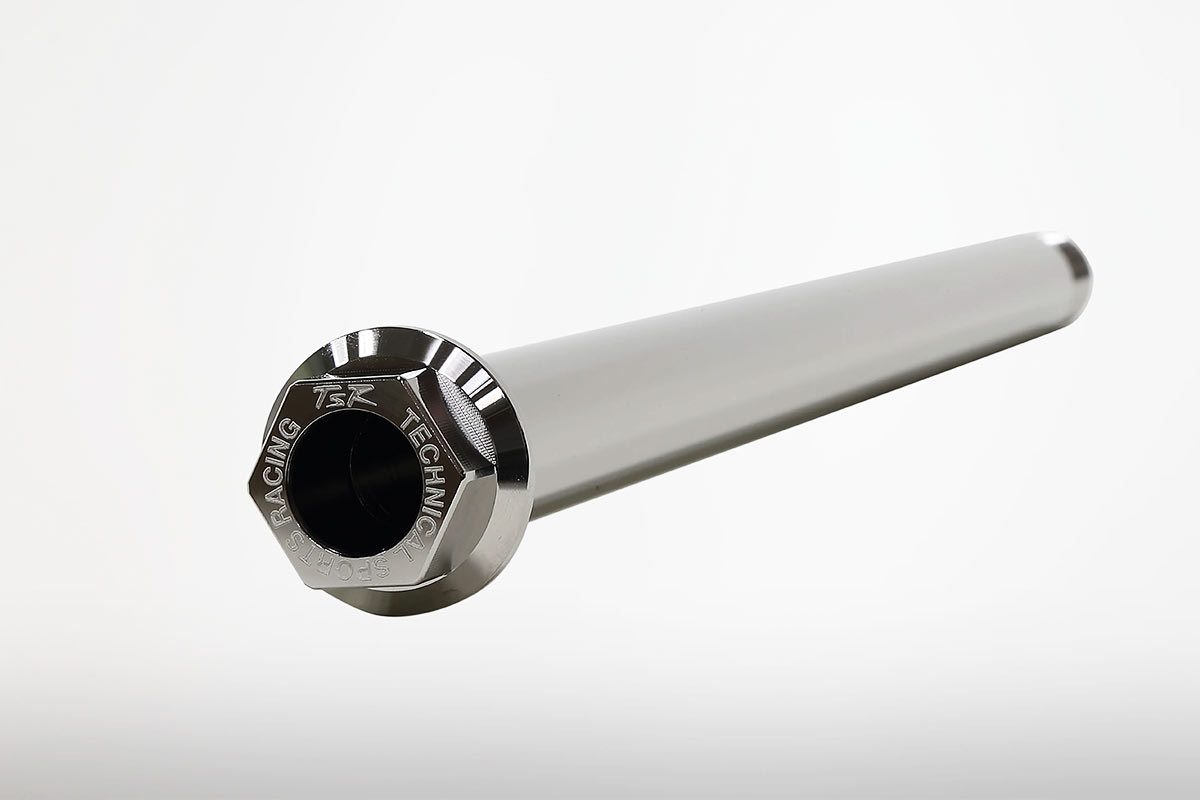 画像: クロモリアクスルシャフト ピボット '25- CB1000 HORNET/SP(8BL-SC86)  ピボット部分の剛性を向上させることで、車体の印象を一新。ヘッド部にTSR刻印入り。価格／7万3700円。