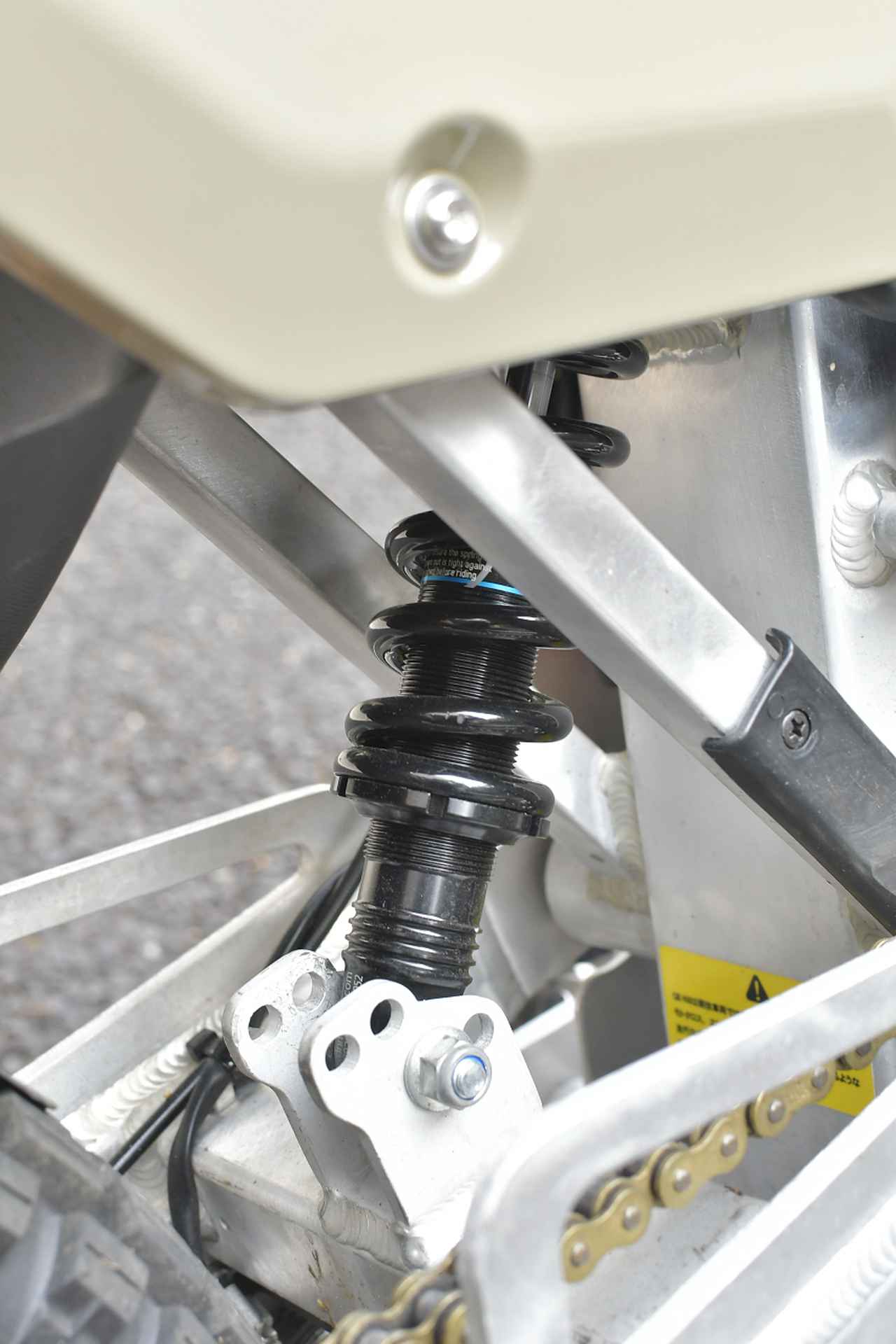 画像2: 【第1回】EV原付の可能性を広げるGE-N3に乗ってきた。まずは車体を詳しく見ていくよ。【最新電動バイク解説】