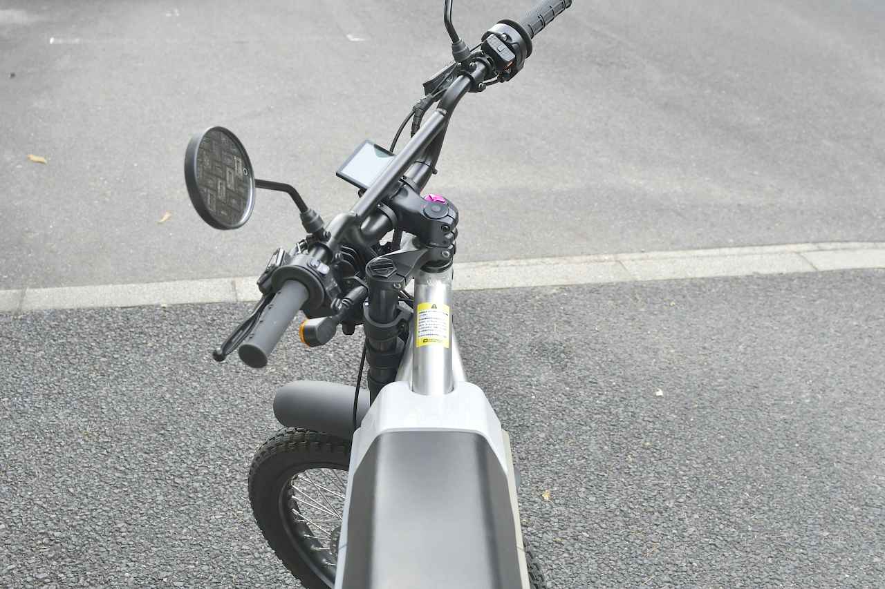 画像3: 【第1回】EV原付の可能性を広げるGE-N3に乗ってきた。まずは車体を詳しく見ていくよ。【最新電動バイク解説】