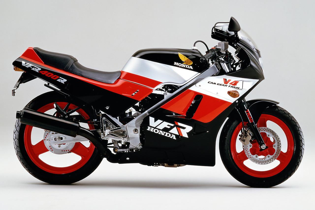 画像: ブラック(VFR400R)