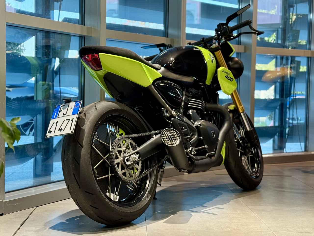 画像5: 【世界唯一！】トライアンフがコレクターズショーバイク「VIPER400」をオークション販売！12月19日まで開催中！