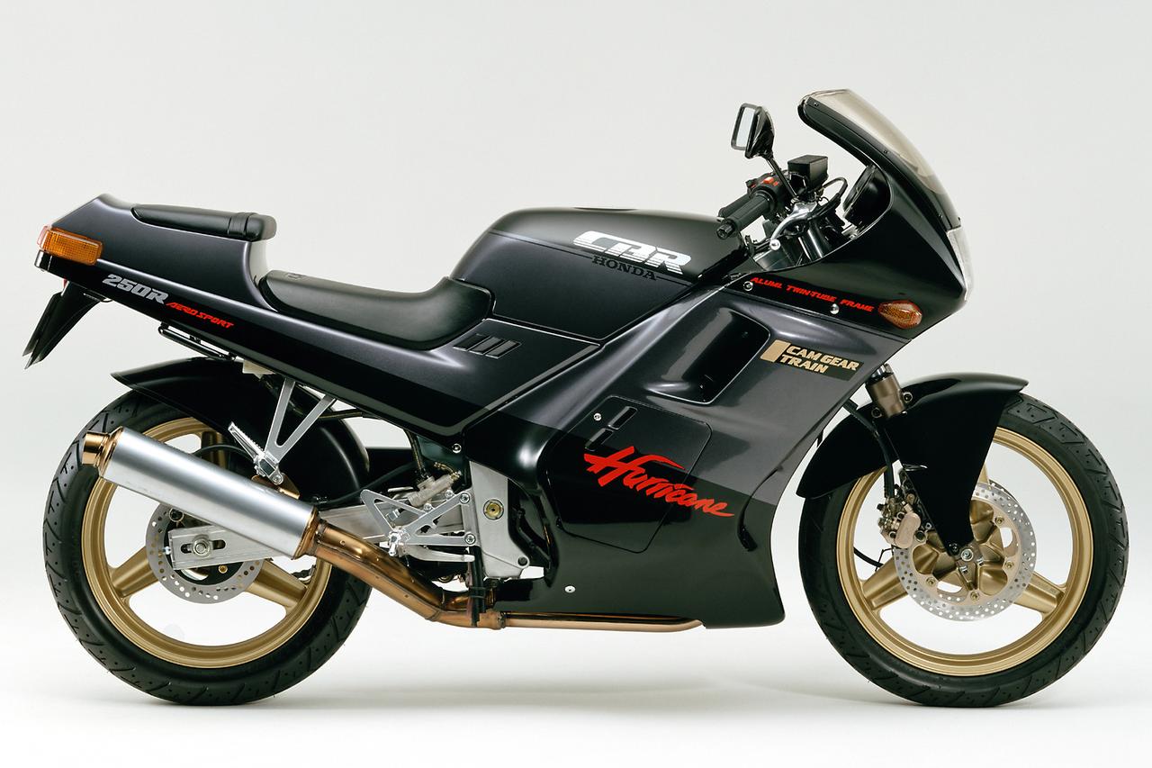 画像 : 2番目の画像 - 【写真3枚】ホンダ「CBR250R」（1987年） - webオートバイ