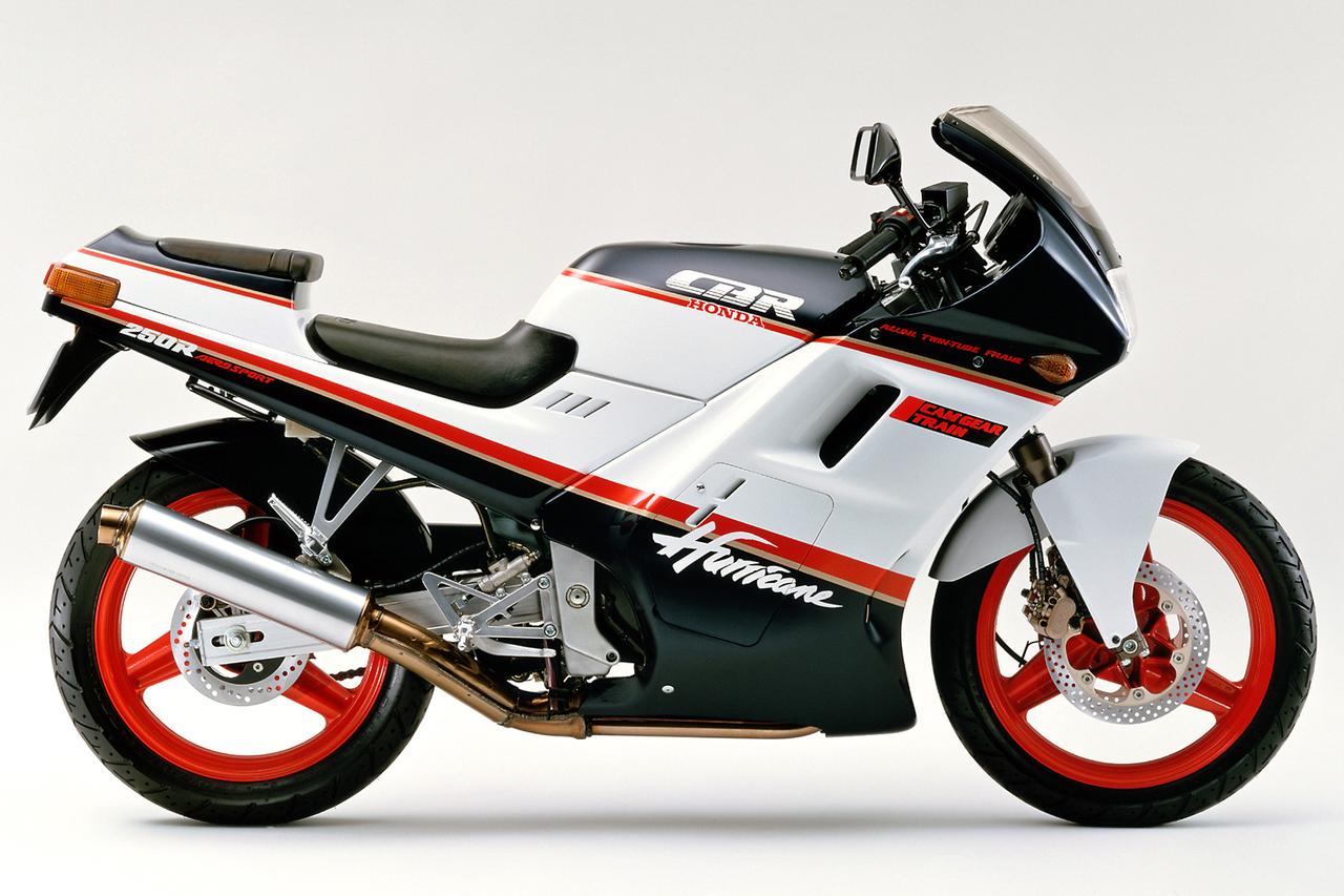 画像: Honda CBR250R 当時価格:55万9000円(北海道・沖縄及び一部離島を除く)