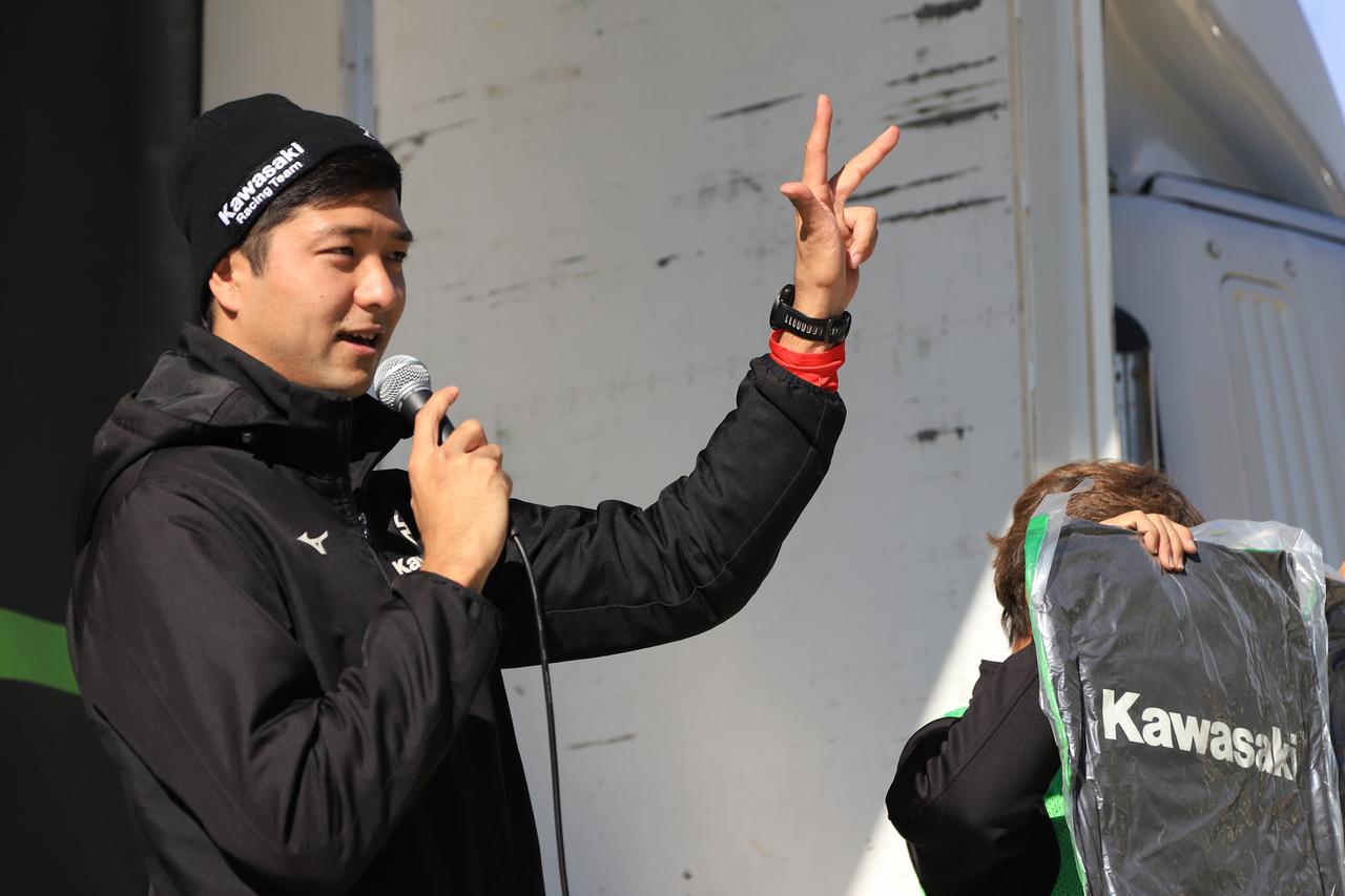 画像1: ▲豪華景品が貰えるじゃんけん大会なども開催され(ここで能塚選手がじゃんけんに強いことが判明しました)、午前の部は怪我なく、参加者みな笑顔で幕を閉じました。