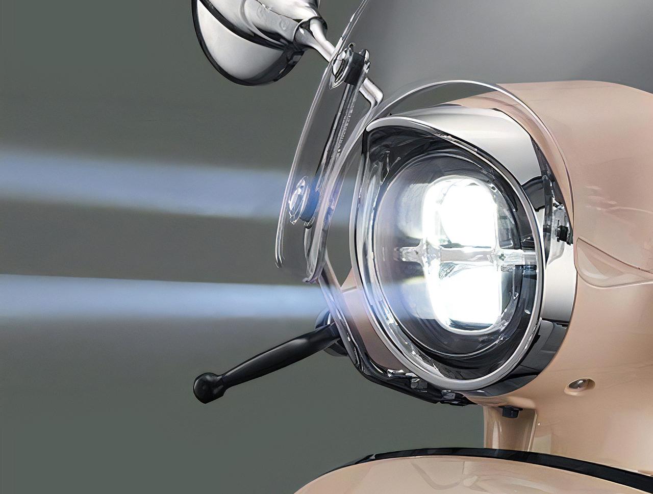 画像2: 【レトロスタイルで青春を彩る“大LA”】ホンダ「NS150LA」は先進機能満載のおしゃれスクーター!【世界でがんばる!! 日本メーカーの珍車大図鑑 Vol.23】