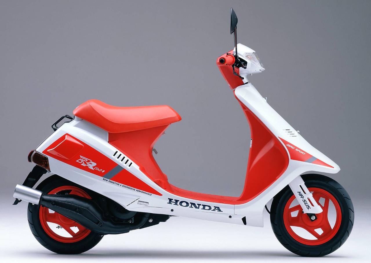 画像: 全長×全幅×全高：1630×625×1015mm シート高：710mm 車両重量：60kg