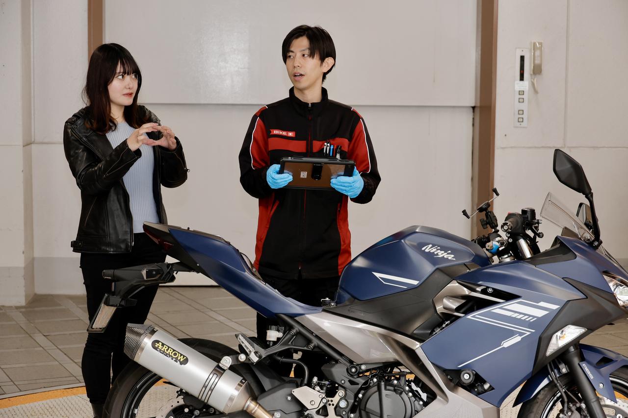 画像1: 「マイナス要素が少ない車両は高価買取が期待できます！」（バイク王・花房さん）