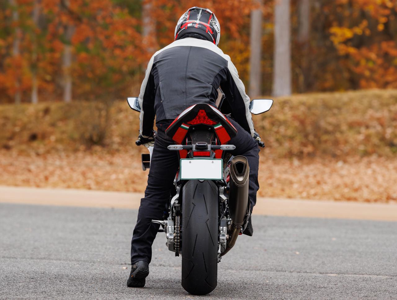 画像2: 【レビュー】ビモータ「KB998 Rimini」インプレ|国内初試乗! ZX-10RRのエンジンを持つ唯一無二のスーパースポーツ