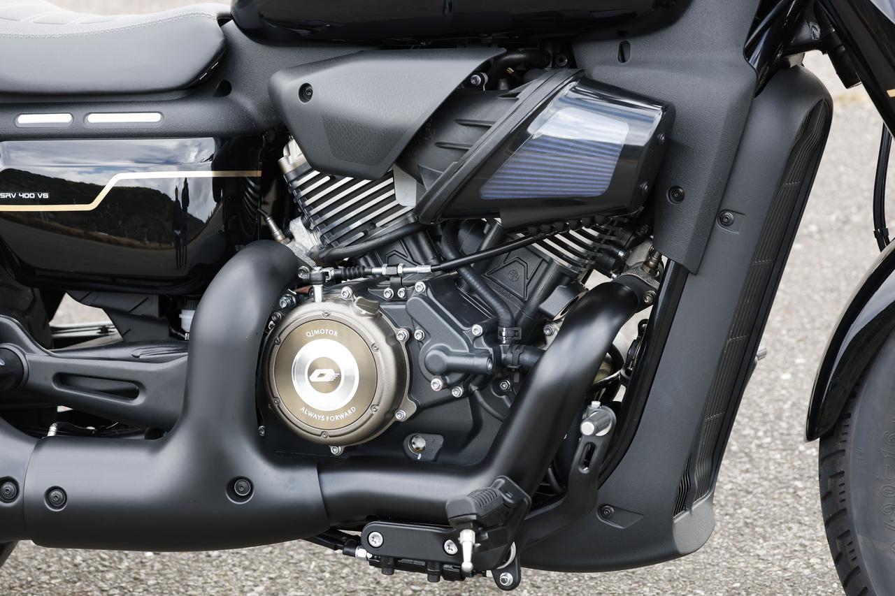 画像 : 9番目の画像 - 【写真17点】QJモーター「SRV400VS」 - webオートバイ