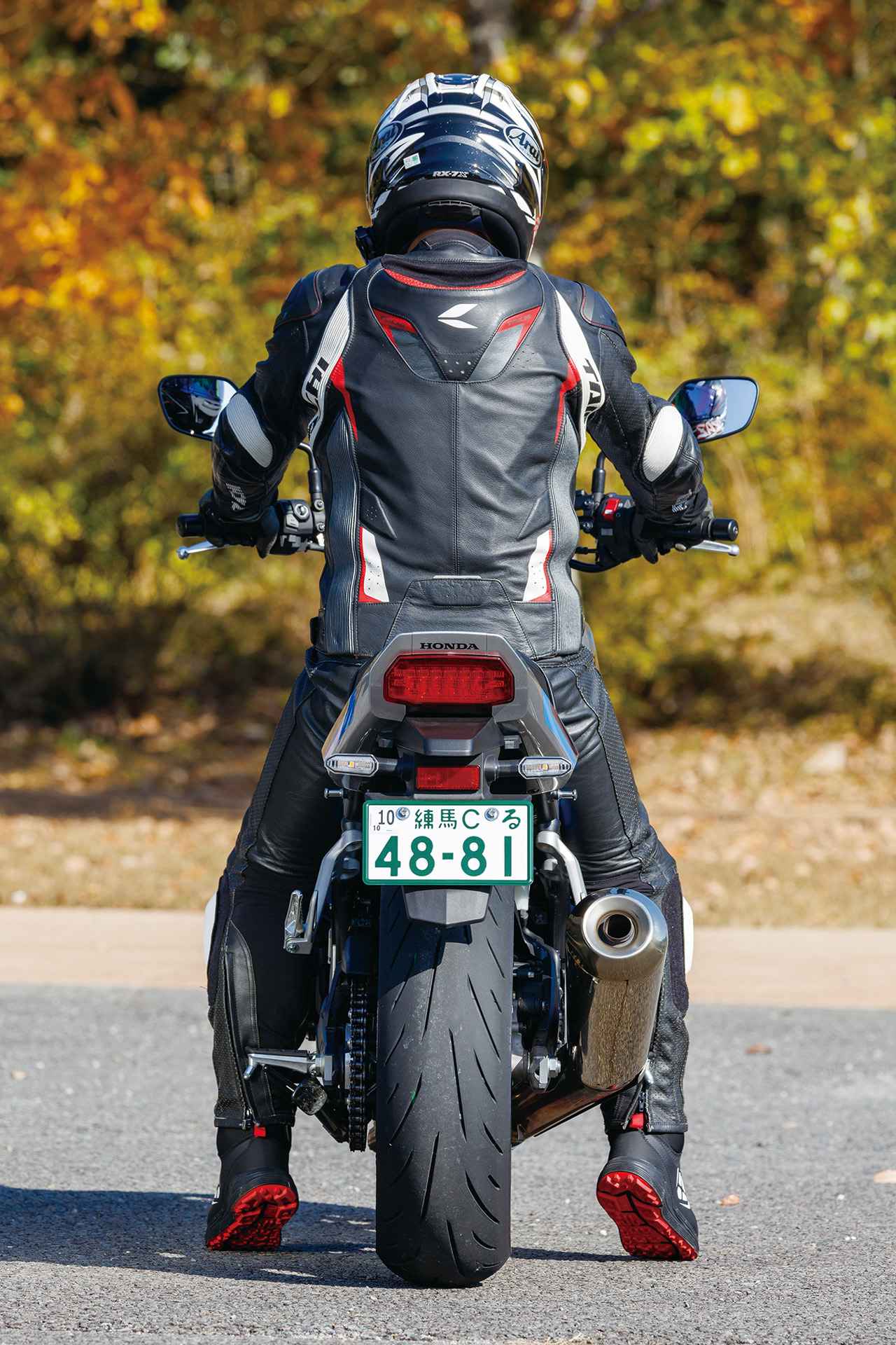 画像: ホンダ「コンフォートシート（CB1000F）」ライディングポジション・足つき