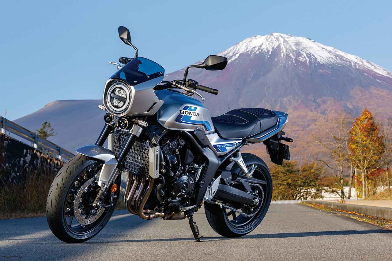 画像: ▲純正オプションだけあって、コンフォートシートを装着していてもまったく違和感はない。これがスタンダードだと言われても疑うことはないだろう。この一体感が純正オプションの魅力でもある。