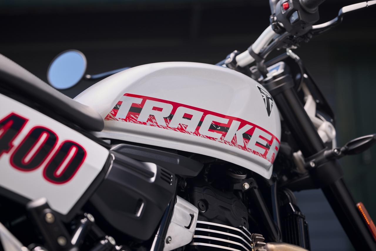 画像14: 【新型登場!】モダンクラシックシリーズにフラットトラッカー登場!トライアンフ「Tracker 400」は2026年3月販売開始予定