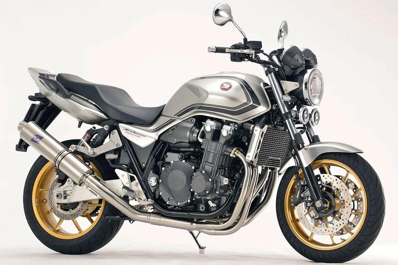 画像: 2021- CB1300SF/SB UP Type チタンフルエキゾースト4-1集合 φ115-450  価格／30万8000円 適応車種／年式：CB1300SF/SB（8BL-SC54）/2021- 排出ガス規制適合／加速騒音規制適用車 政府認証マフラー エキゾーストパイプ：チタン 4-1集合タイプ サイレンサーボディ：チタン サイレンサーボディ寸法（規格値）：φ約115mm × L：450mm 製品重量（std比）：5.3kg（-5.0kg） OIL交換：○ OILフィルター：○ センタースタンド：○（ホンダ純正オプション品） パニアケース：× 備考：自動車排出ガス試験結果証明書同梱 ※取り付けの際は、2017年モデルまでのCB1300SFのピリオンステップホルダー（ホンダ純正部品）が別途必要。