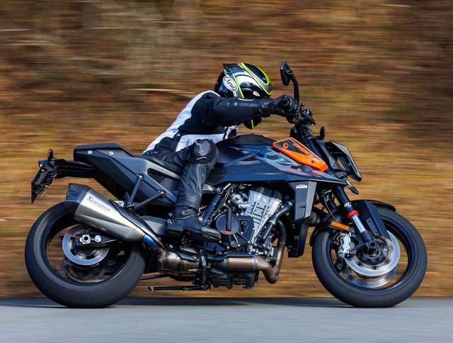 画像1: KTM 990 DUKE 試乗レビュー① エキスパート編（太田安治） 多彩なシチュエーションで気持ち良く「開けていける」素直さが嬉しい
