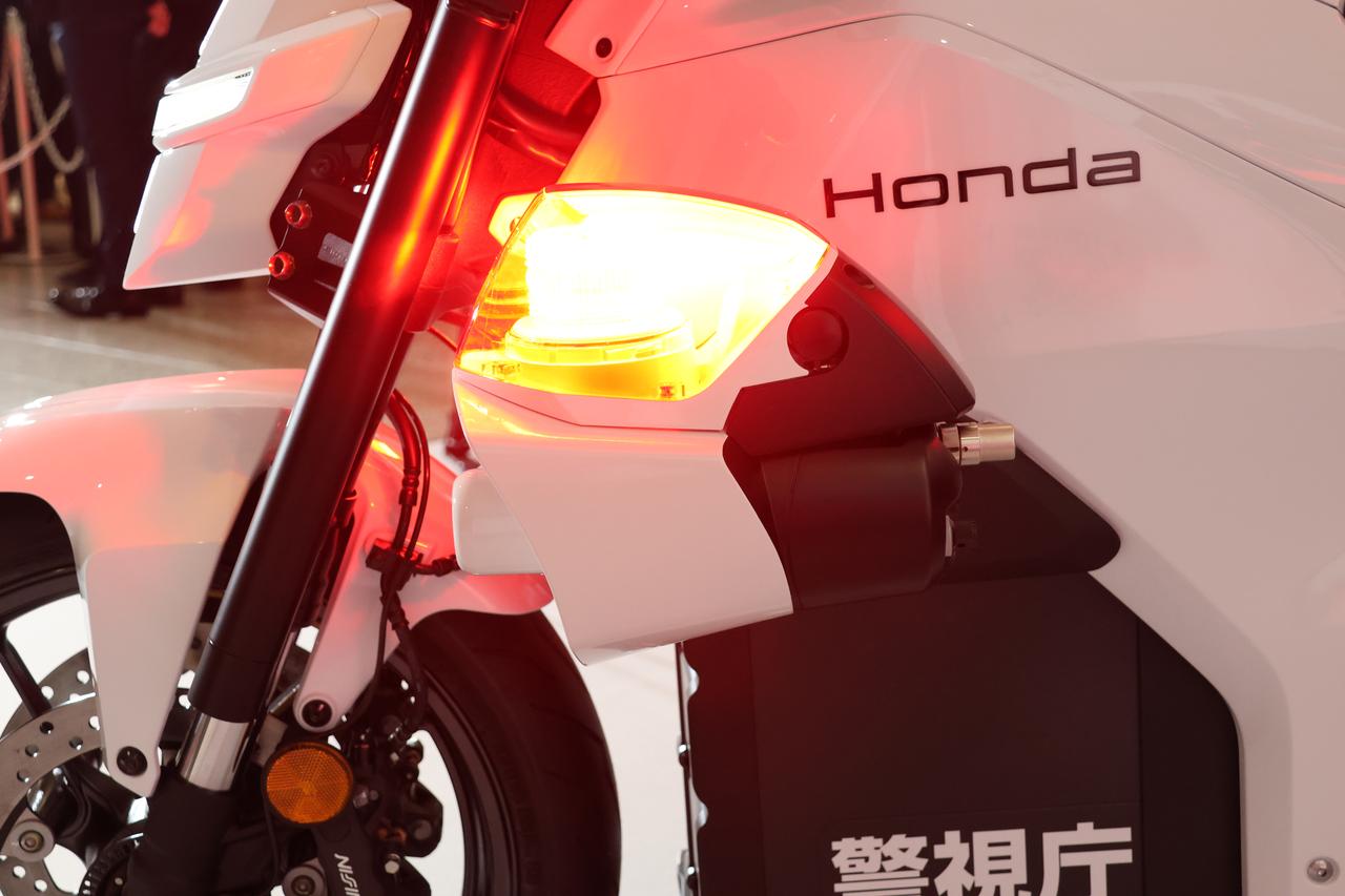 画像7: 【初公開！】国産EV白バイ初登場！ ホンダ「WN7」ベース、2026年1月の箱根駅伝で先導予定の車両をじっくりチェック！