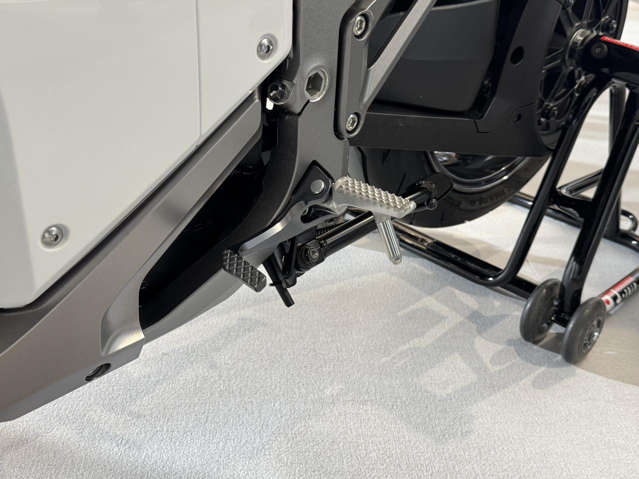 画像 : 19番目の画像 - 【写真27点】ホンダ「WN7」白バイ仕様 - webオートバイ