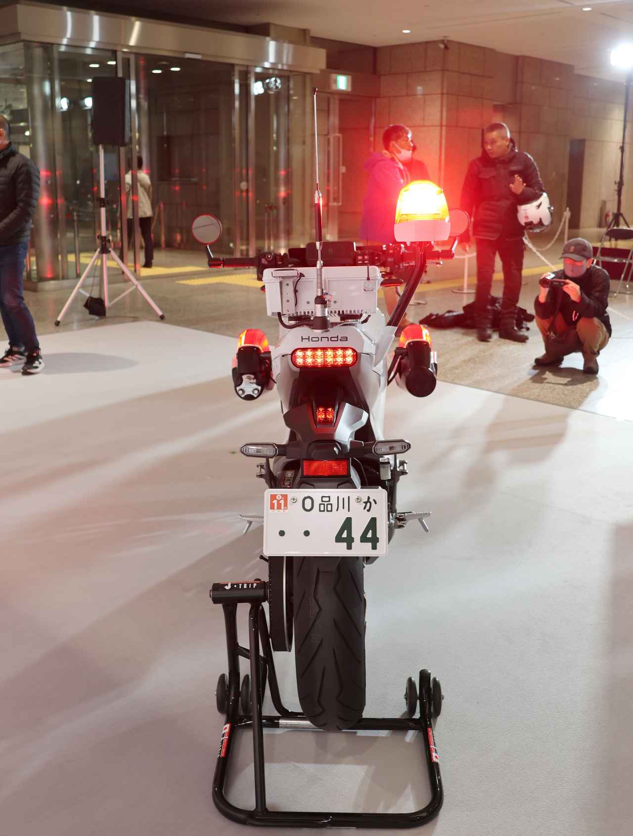 画像 : 11番目の画像 - 【写真27点】ホンダ「WN7」白バイ仕様 - webオートバイ