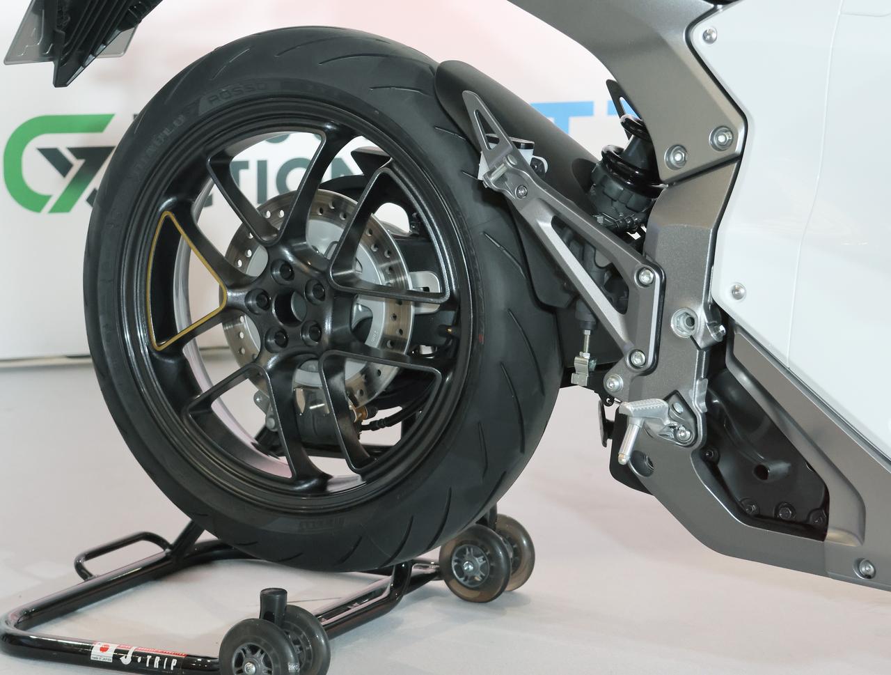 画像 : 16番目の画像 - 【写真27点】ホンダ「WN7」白バイ仕様 - webオートバイ