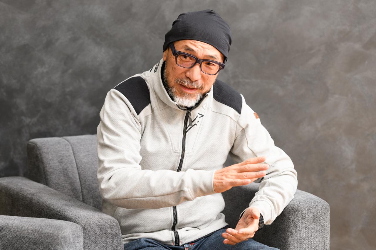 画像: 佐川健太郎／バイク歴は約40年、モーターサイクルジャーナリスト、ライディングスクール講師。YouTubeチャンネル「ケニー佐川のMOTOCOMチャンネル」では、詳細なライディングテクニックのノウハウを公開しているほか、バイクイベントのトークショーなどでも活躍中。