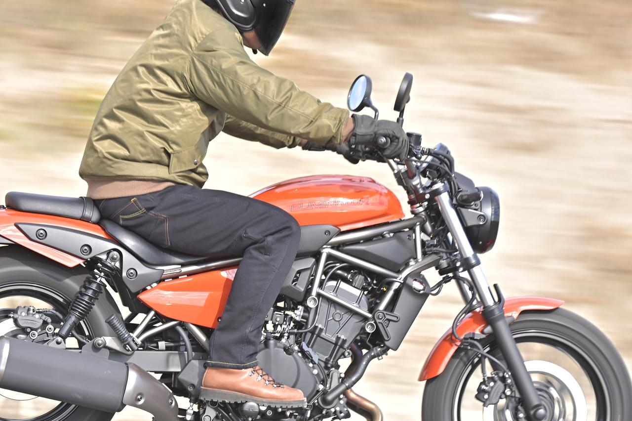 画像2: ③ 「防風ジーンズ・ボア」はインナー要らずの暖かさ