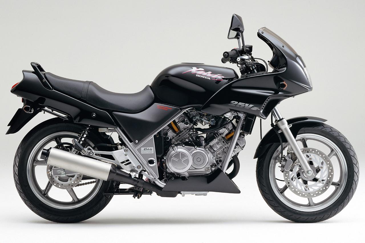 画像: ブラック