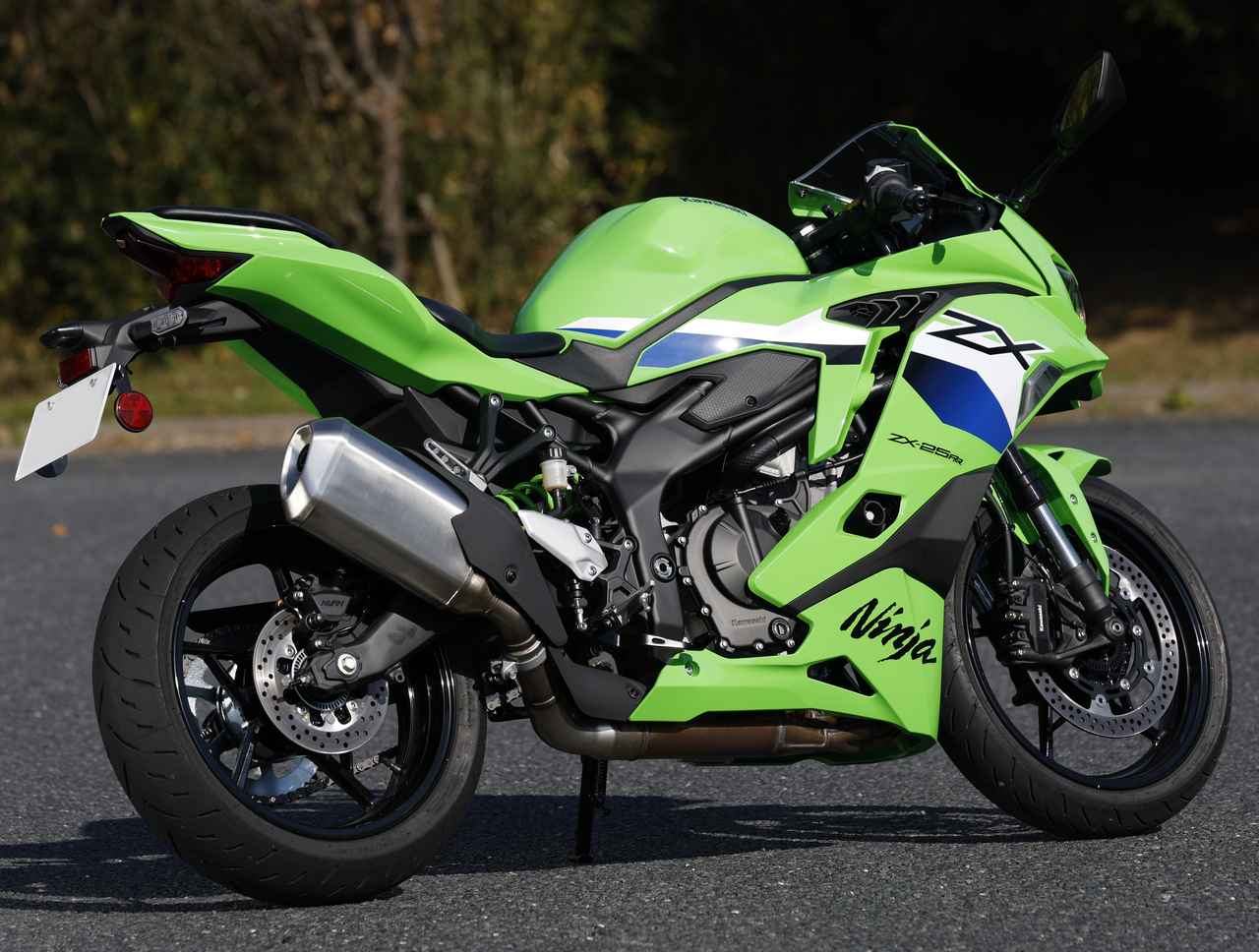 画像 : 2番目の画像 - 【写真18枚】カワサキ「Ninja ZX-25RR」 - webオートバイ