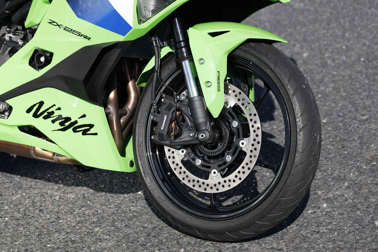 画像 : 11番目の画像 - 【写真18枚】カワサキ「Ninja ZX-25RR」 - webオートバイ