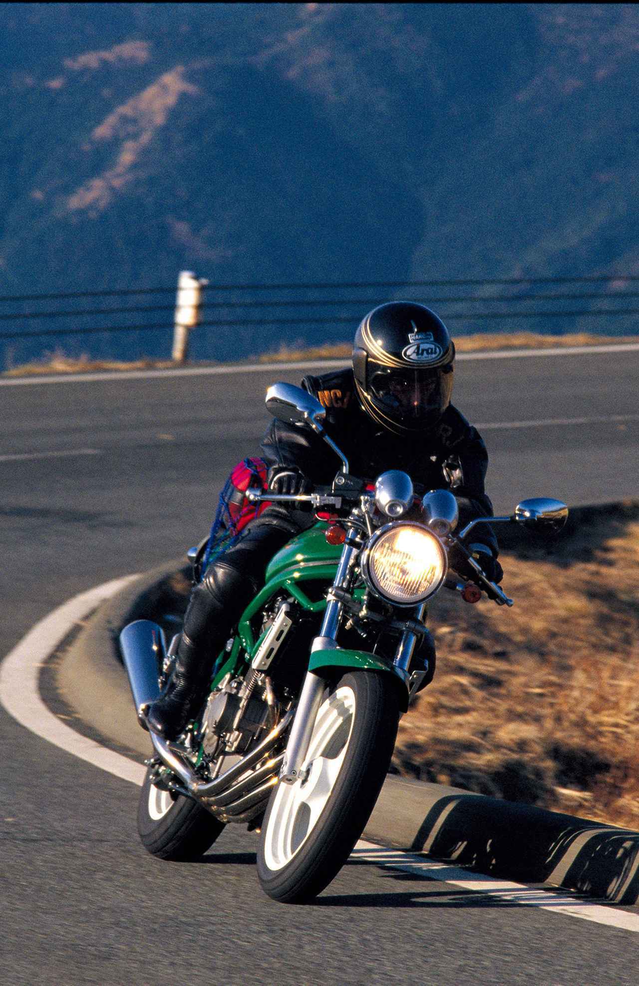 画像: ラインアップの充実ぶりが羨ましい個性派揃いの250ロードスポーツ【花の90年代組】 - webオートバイ