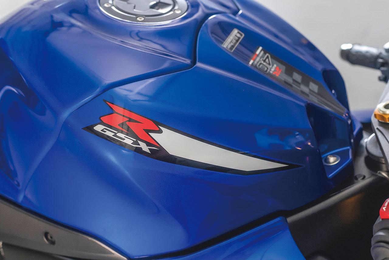 画像8: カーボン製ウイングレットを新装備！スズキ「GSX-R1000/R」（2026年）エクステリア＆空力パーツにフォーカス