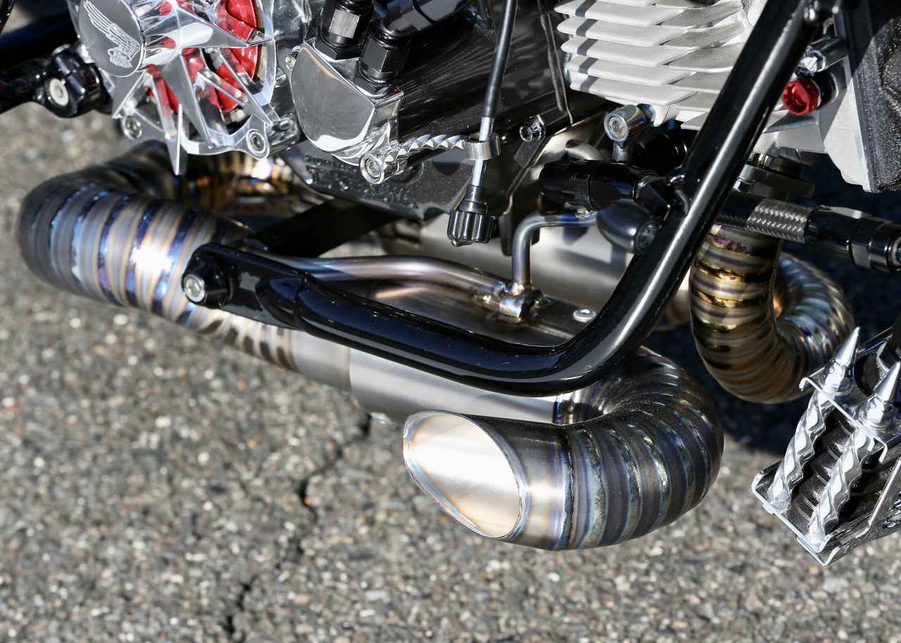 画像: ベースがわからないほどカスタムし尽くされたスペシャルな1台