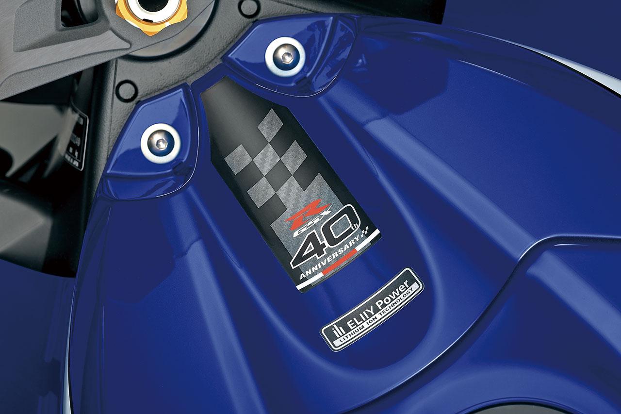 画像: ▶燃料タンクエンブレム