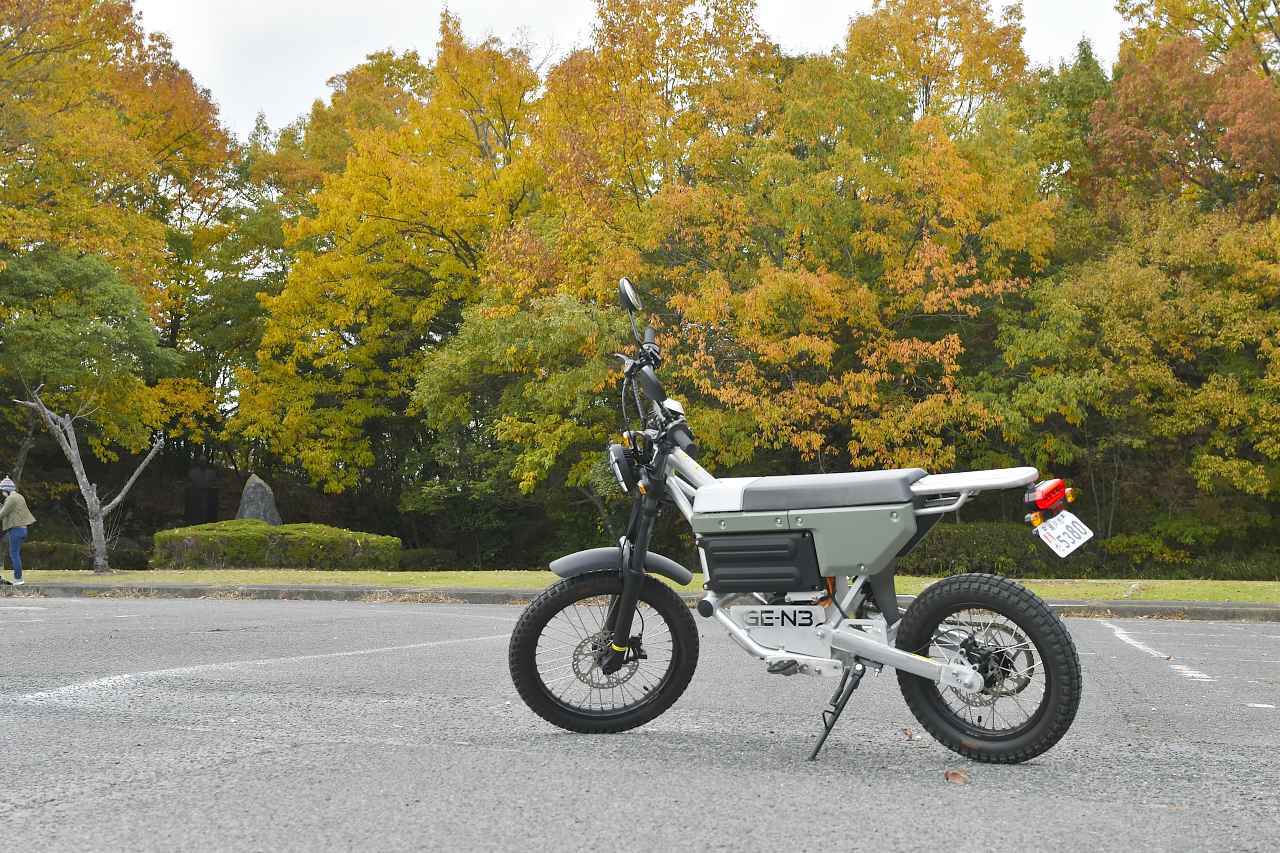 画像: 【第1回】EV原付の可能性を広げるGE-N3に乗ってきた。まずは車体を詳しく見ていくよ。 - webオートバイ